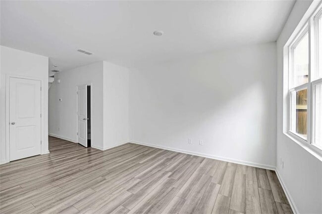 Building Photo - 3568 Eagle Ct