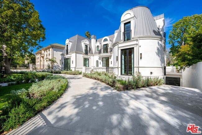 Building Photo - 616 N Alpine Dr