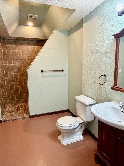 Building Photo - 1112 Meadow Oaks Dr
