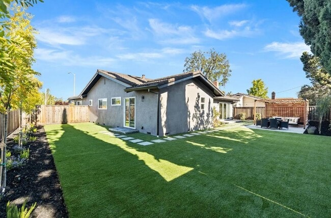 Building Photo - 1439 Bittern Dr