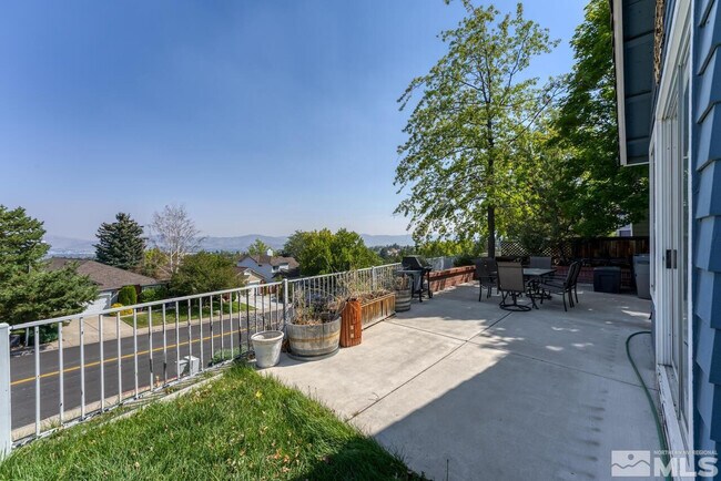 Building Photo - 2320 Overlook Ct