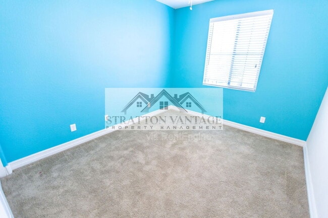 Building Photo - 2883 E Ebony Dr