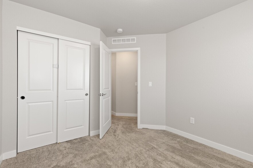 Building Photo - 958 Colorado River Ave