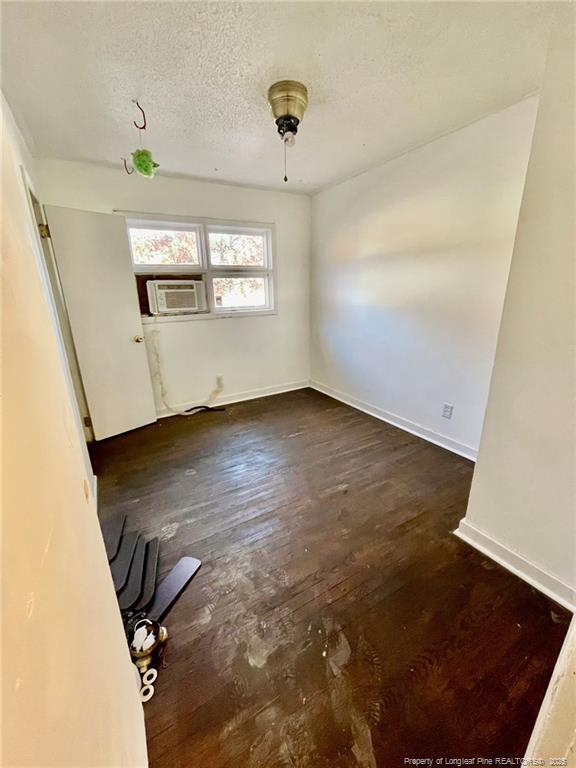 Building Photo - 502 Spring Ave