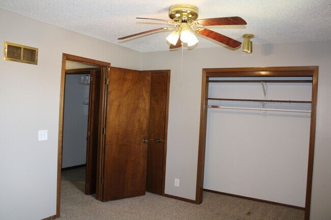 Building Photo - 8501 Morning Glory Ln