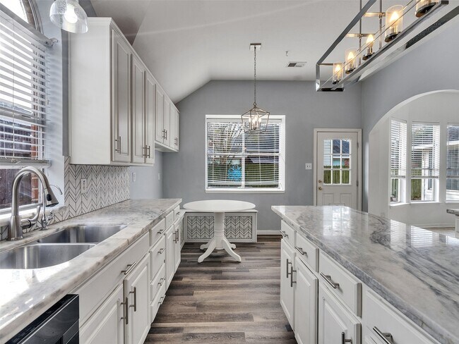 Building Photo - 3327 La Seine Ln