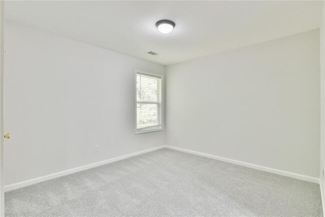 Building Photo - 2694 Winslow Ridge Dr NE
