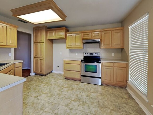 Building Photo - No Application Fee*