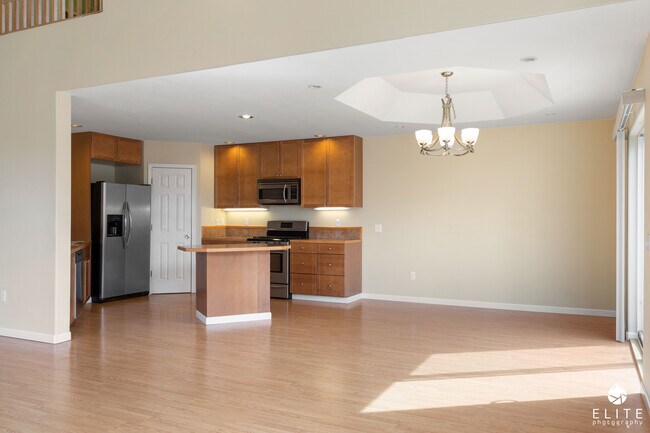 Building Photo - 2454 Tulik Dr