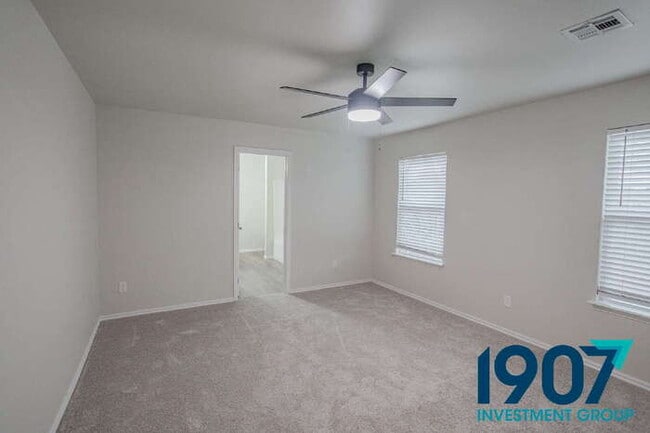 Building Photo - Modern & Spacious 3-Bedroom Home in Newcastle - Move In Now & Get 50% Off Your First & Second Mon...