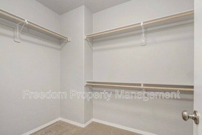 Building Photo - 3115 River Bluff Ct