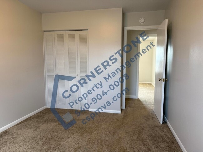 Building Photo - 6500 Carefree Ln