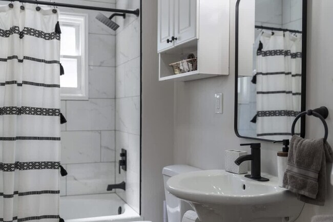 Building Photo - 19620 Ormiston Ave