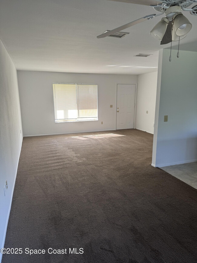 Building Photo - 1241 Cambo Ct NE