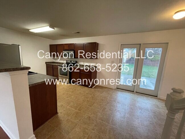 Building Photo - 177 Sagebrook Dr