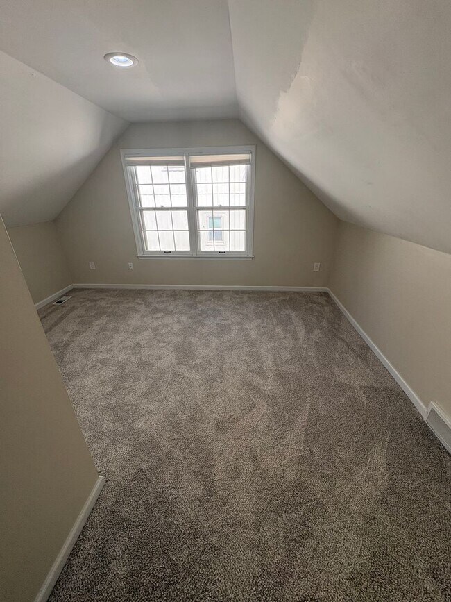 Building Photo - 11820 W 99th Terrace