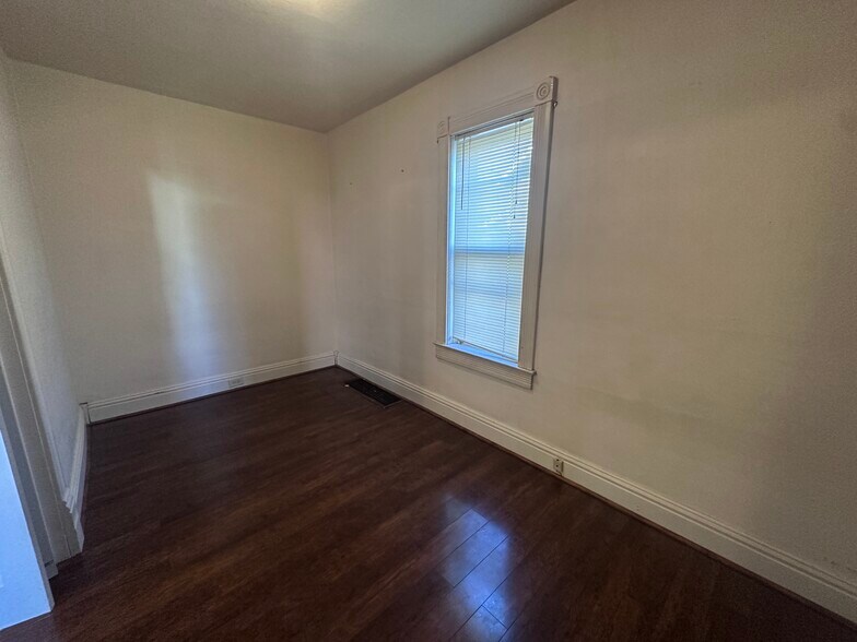 Building Photo - 315 N 2nd Ave