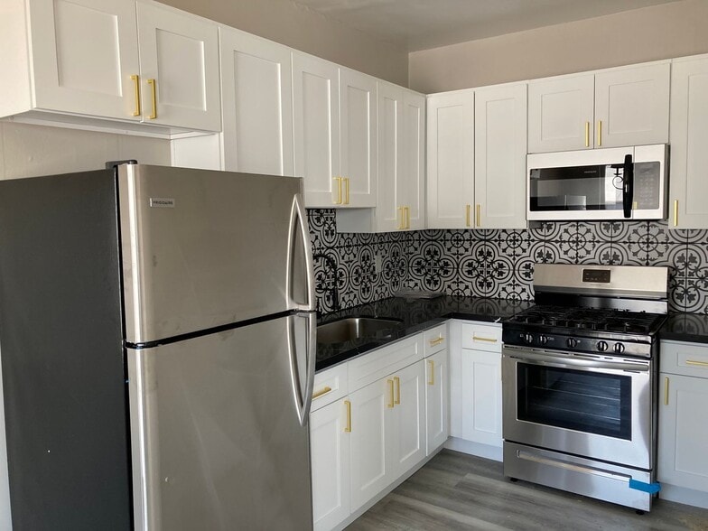 Interior Photo - Val D' Kingsley LLC