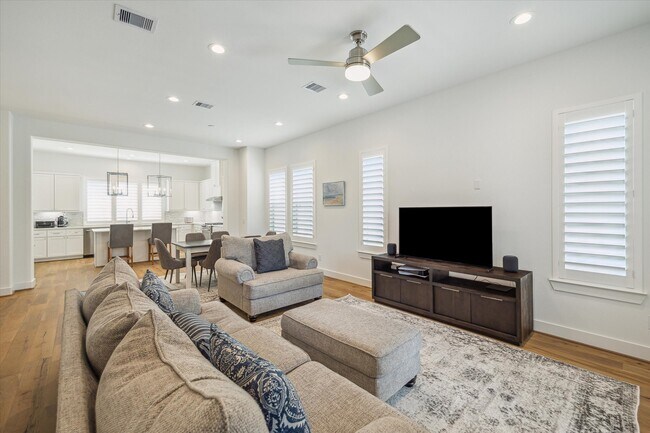 Building Photo - 930 Dunleigh Meadows Ln