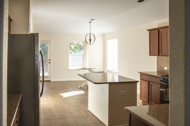 Kitchen & Dining Area - 2808 Granite Cove