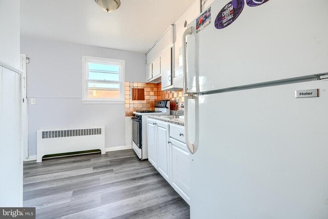 Building Photo - 7839 Birmingham Ave