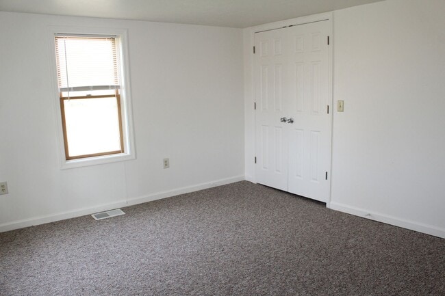 Building Photo - Single Family Home