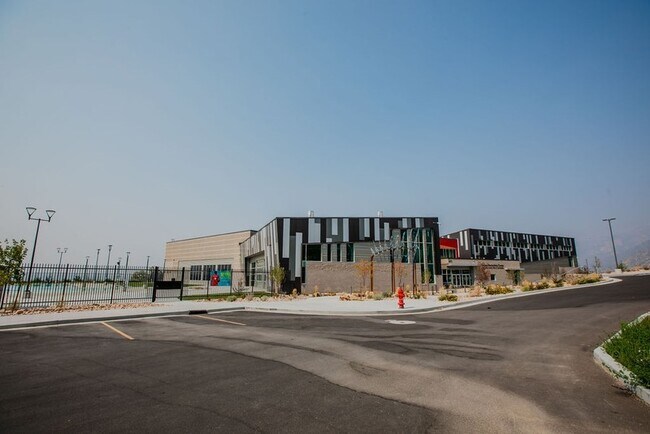Building Photo - 14233 Adobe School Dr