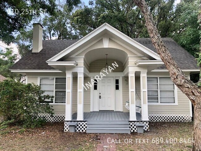 Primary Photo - 910 25th St