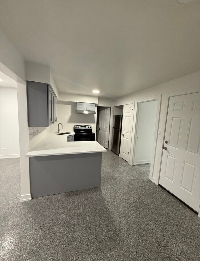 Building Photo - 6005 W 35th St