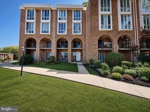Building Photo - 2631 Wagon Dr