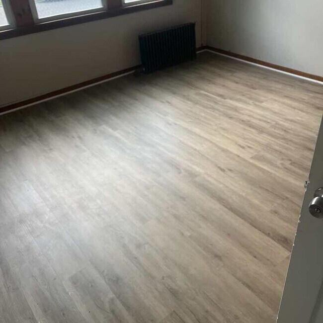 Building Photo - 3233 W 50th St