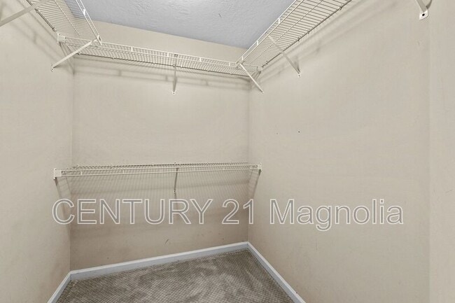 Building Photo - 284 High Meadows Cir