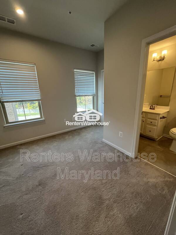 Building Photo - 201 S Macon St.