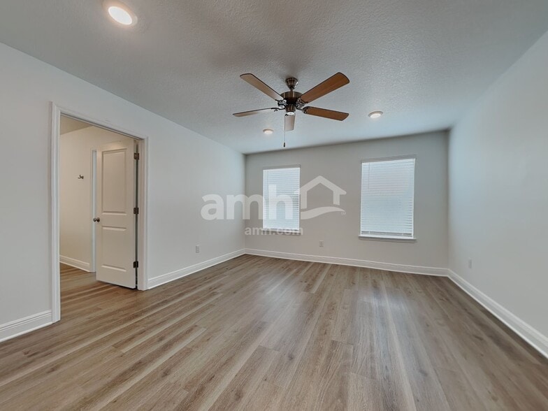 Building Photo - 6781 Atlantic Bch Ave