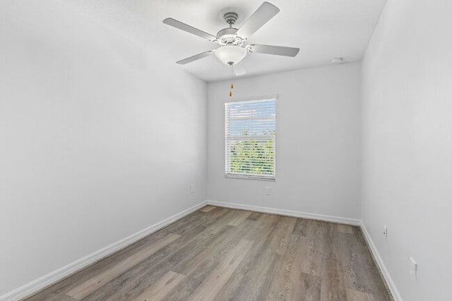 Building Photo - NEWLY UPGRADED Town Home For Rent in Touchstone!