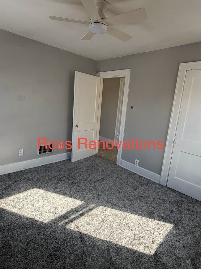 Building Photo - Three bedroom, 1 bath home