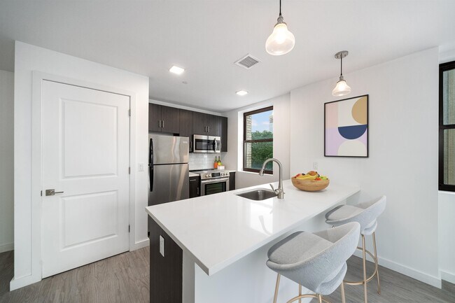 Primary Photo - 201 Cornelison Ave