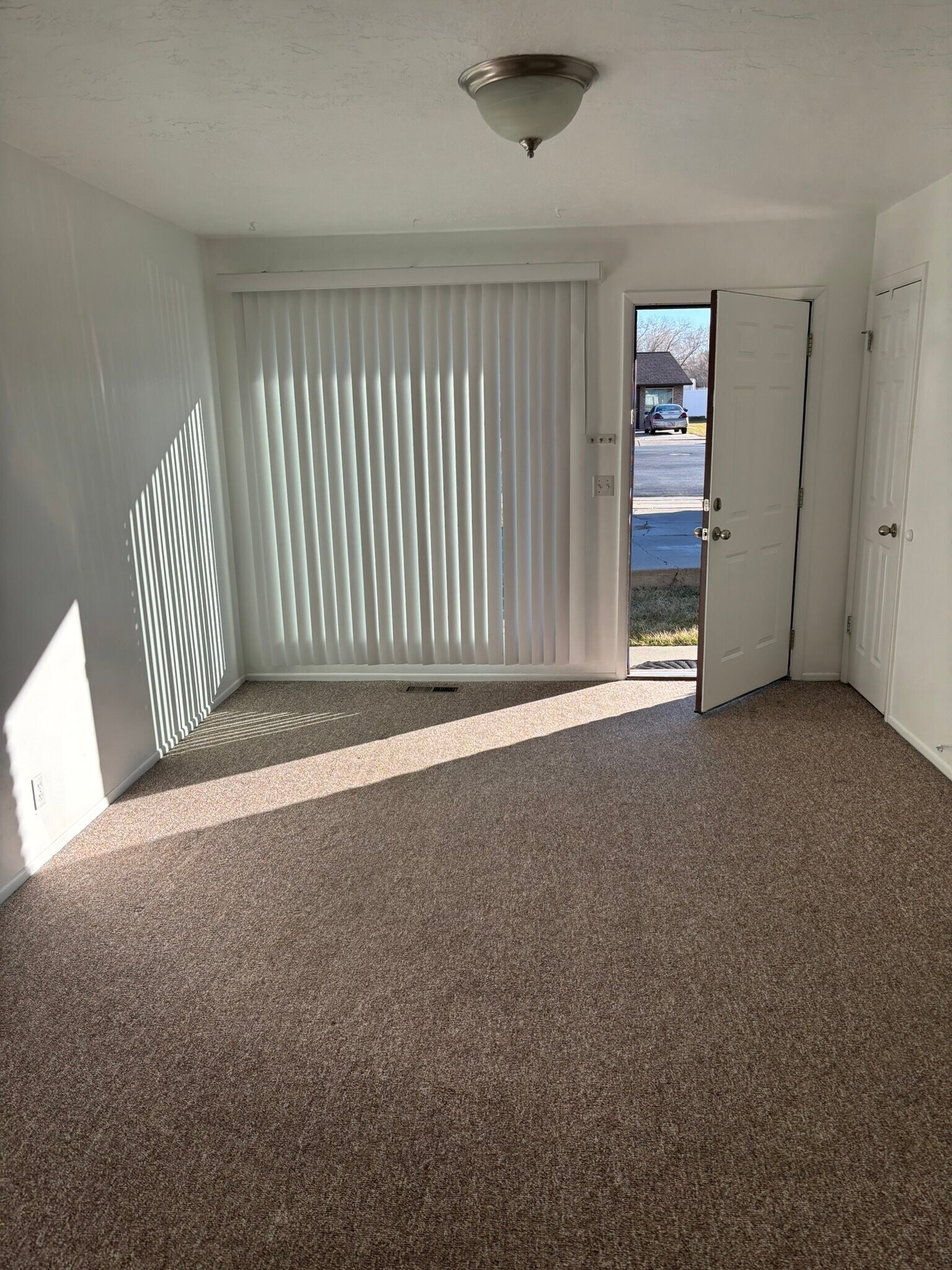 Building Photo - 1732 Melville Cir