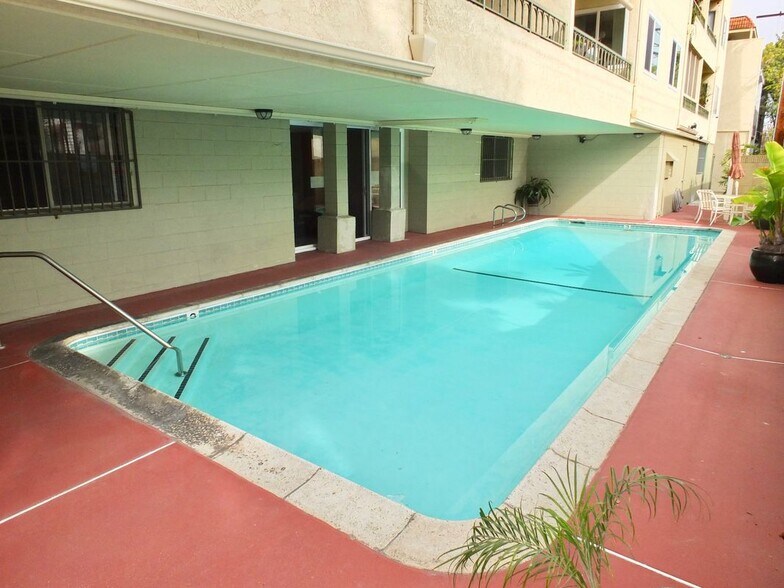 Building Photo - 420 Redondo Ave