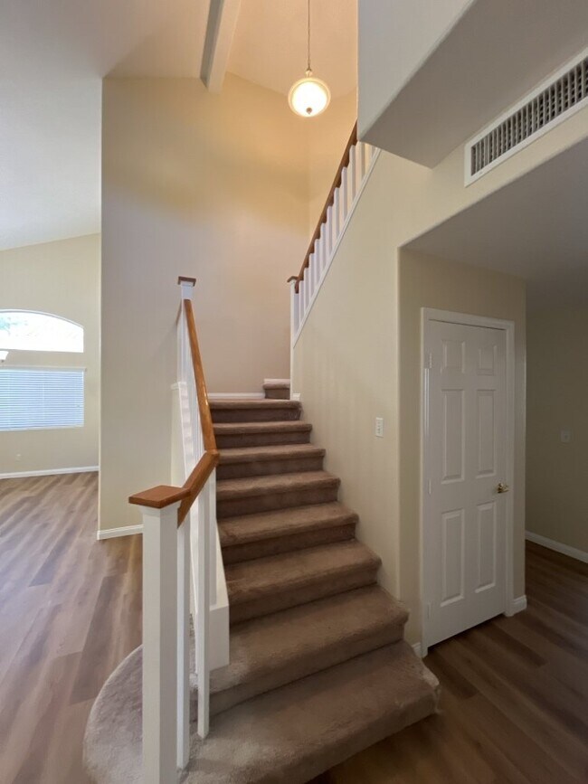 Building Photo - Encounter the ultimate luxury living experience with this 4-bedroom, 2197 sq ft house