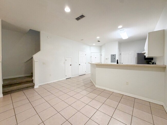Building Photo - 13200 W Newberry Rd