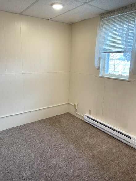 Building Photo - 2470 York Rd