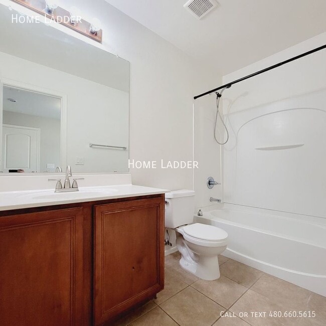 Building Photo - 1369 S Sabino Dr