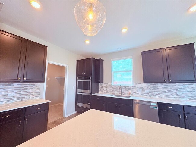 Building Photo - 301 Espresso Dr
