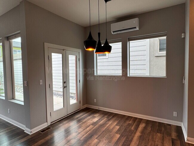 Building Photo - 6771 Larsh Dr