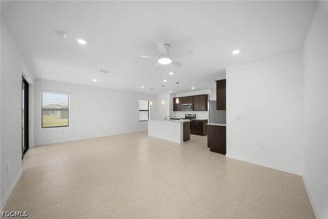 Building Photo - 270 Silent Lk Dr