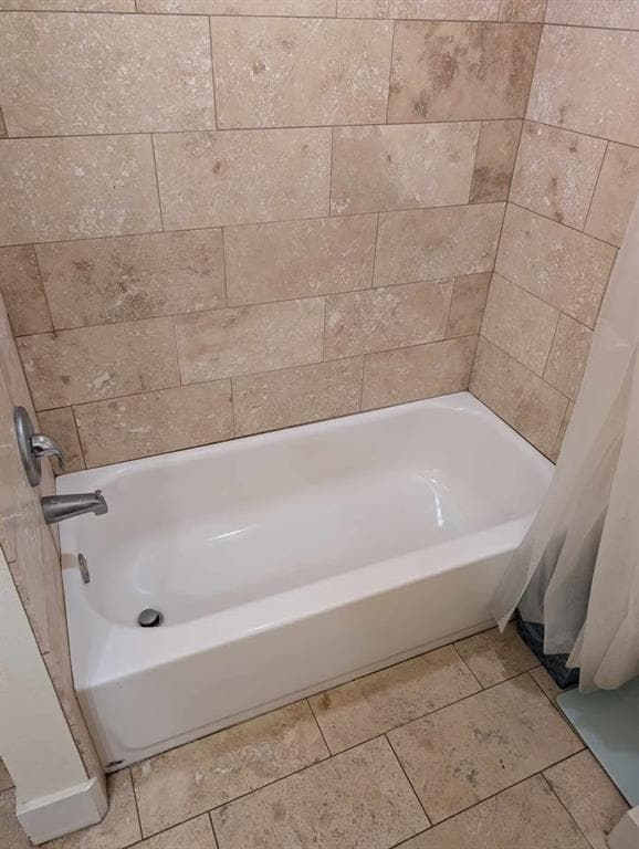 Building Photo - 909 Reinli St