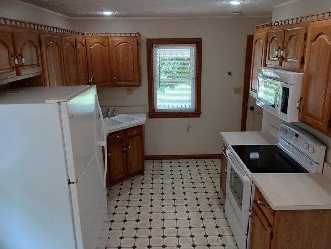 Building Photo - 76 Alta Vista Dr