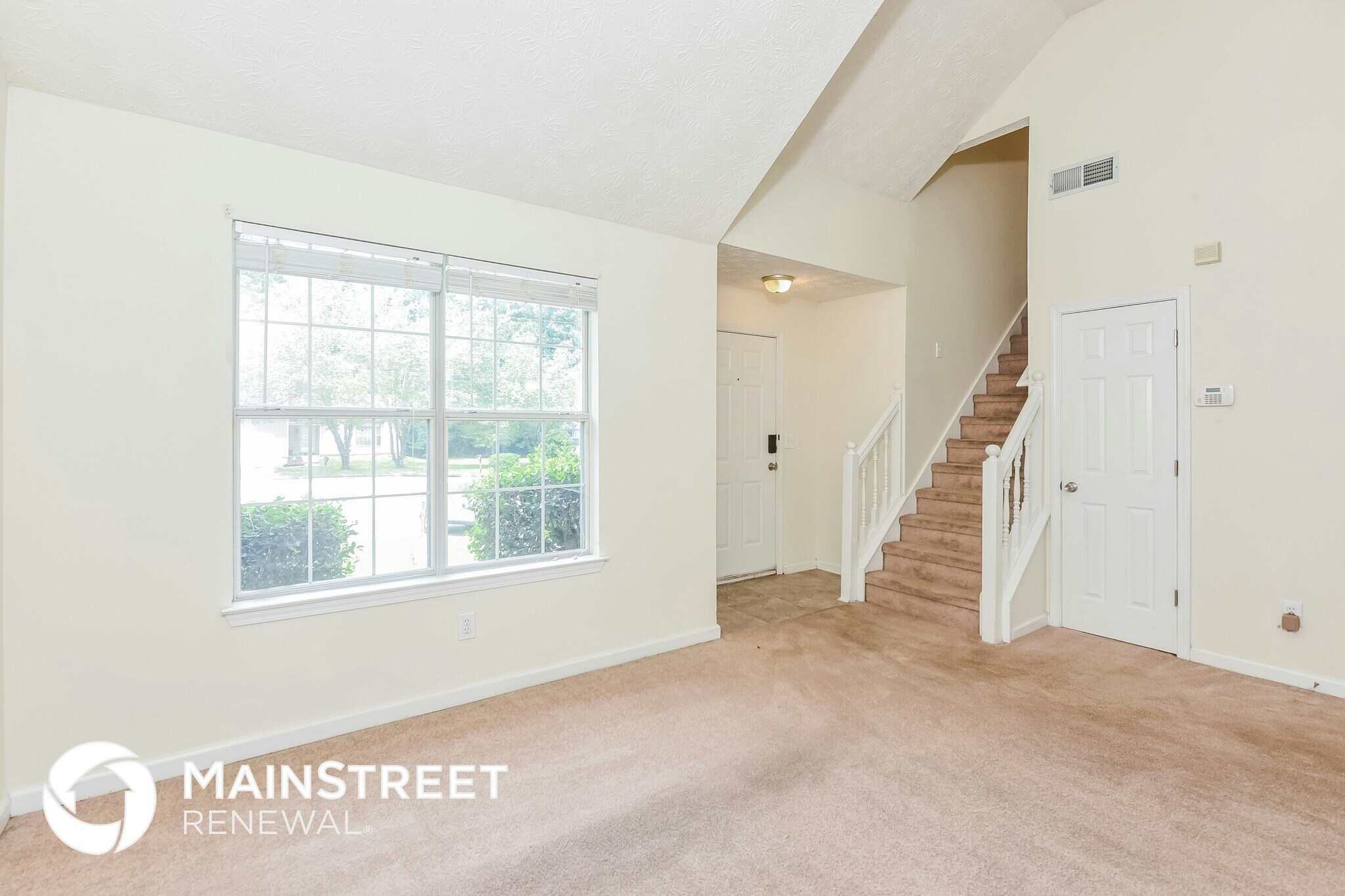 Building Photo - 3552 6 Oaks Ct