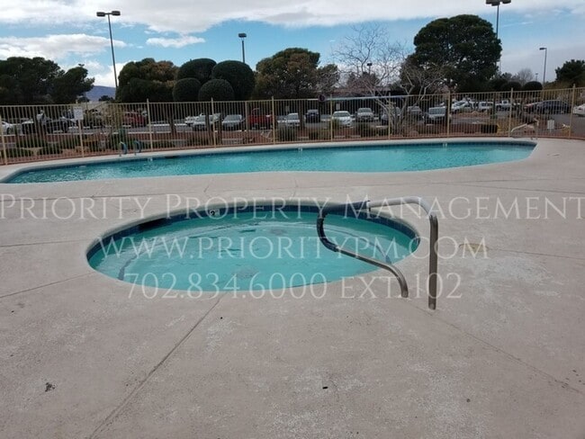 Building Photo - ~~BEAUTIFULLY REMODELED 3 Bed/2BA in Los P...